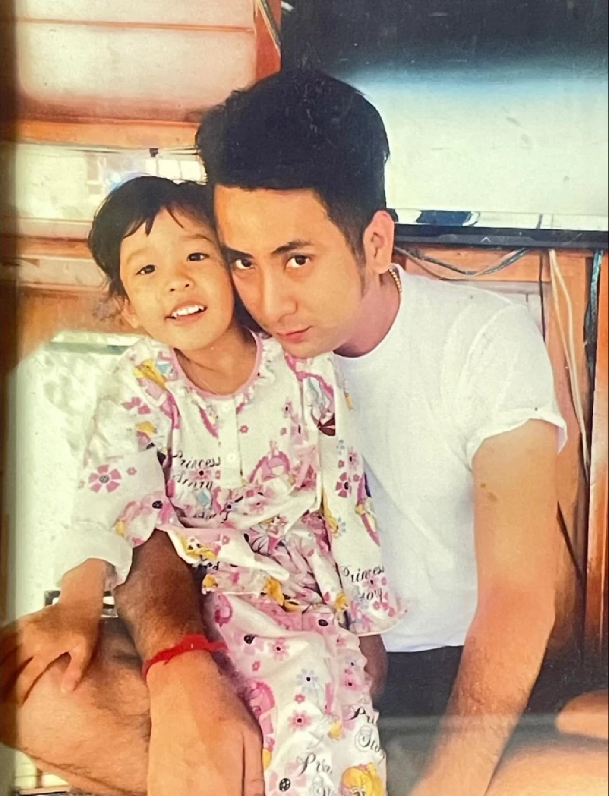 อดีตภรรยาเหน่ง เหม่งจ๋าย ซึ้งมิตรภาพ เมียตลกดัง ซัพพอร์ตค่าเทอมน้องเพนนี