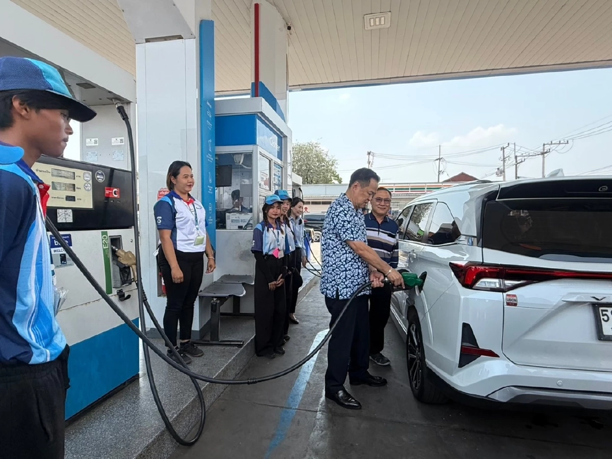 เลขทะเบียนรถเช่า "นายกฯอนุทิน" ขับสุ่มตรวจปั๊มน้ำมัน ที่นครพนม