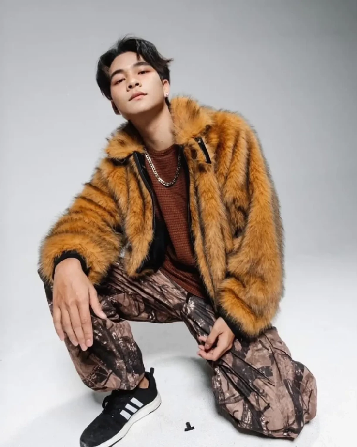 ภาพล่าสุด "แดนเซอร์กระแต" รู้แล้วทำไมไปถูกจับตัวที่ด่านเขมร