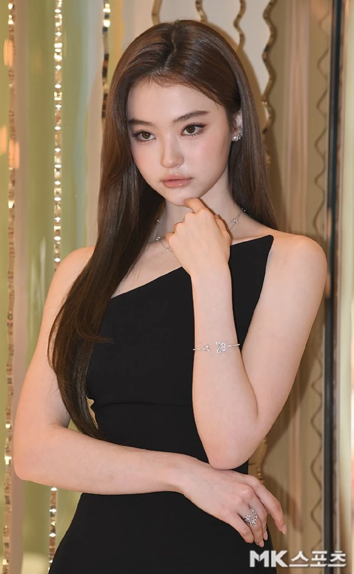  จากเด็กไวรัลสู่ไอคอนโลก  โตเป็นสาวสวยระดับนางแบบ-ไอดอล