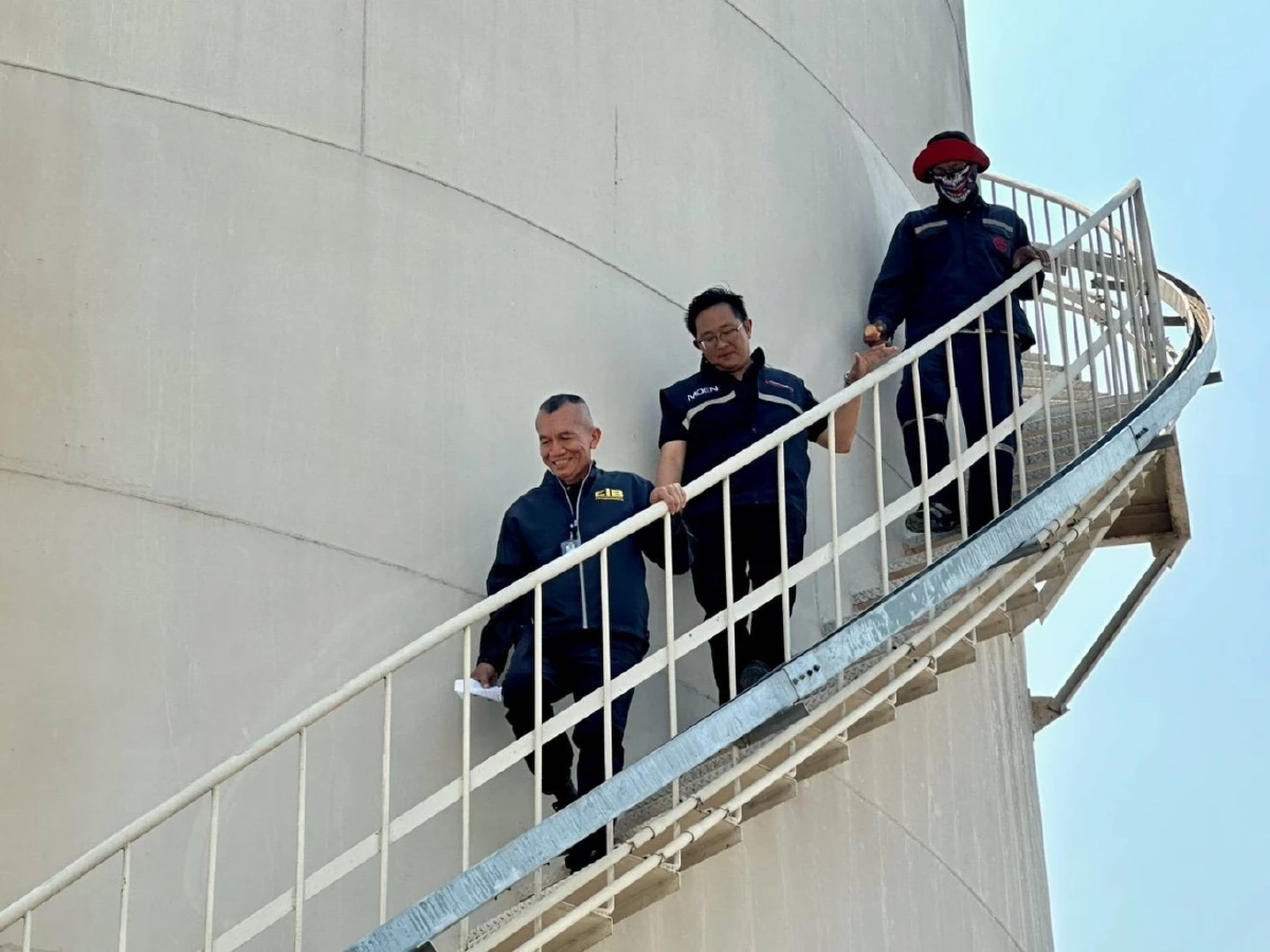 ปคบ.ตรวจสอบบริษัทน้ำมัน พบซุกสต็อกกว่า3 แสนลิตร มูลค่า 12 ล้านบาท