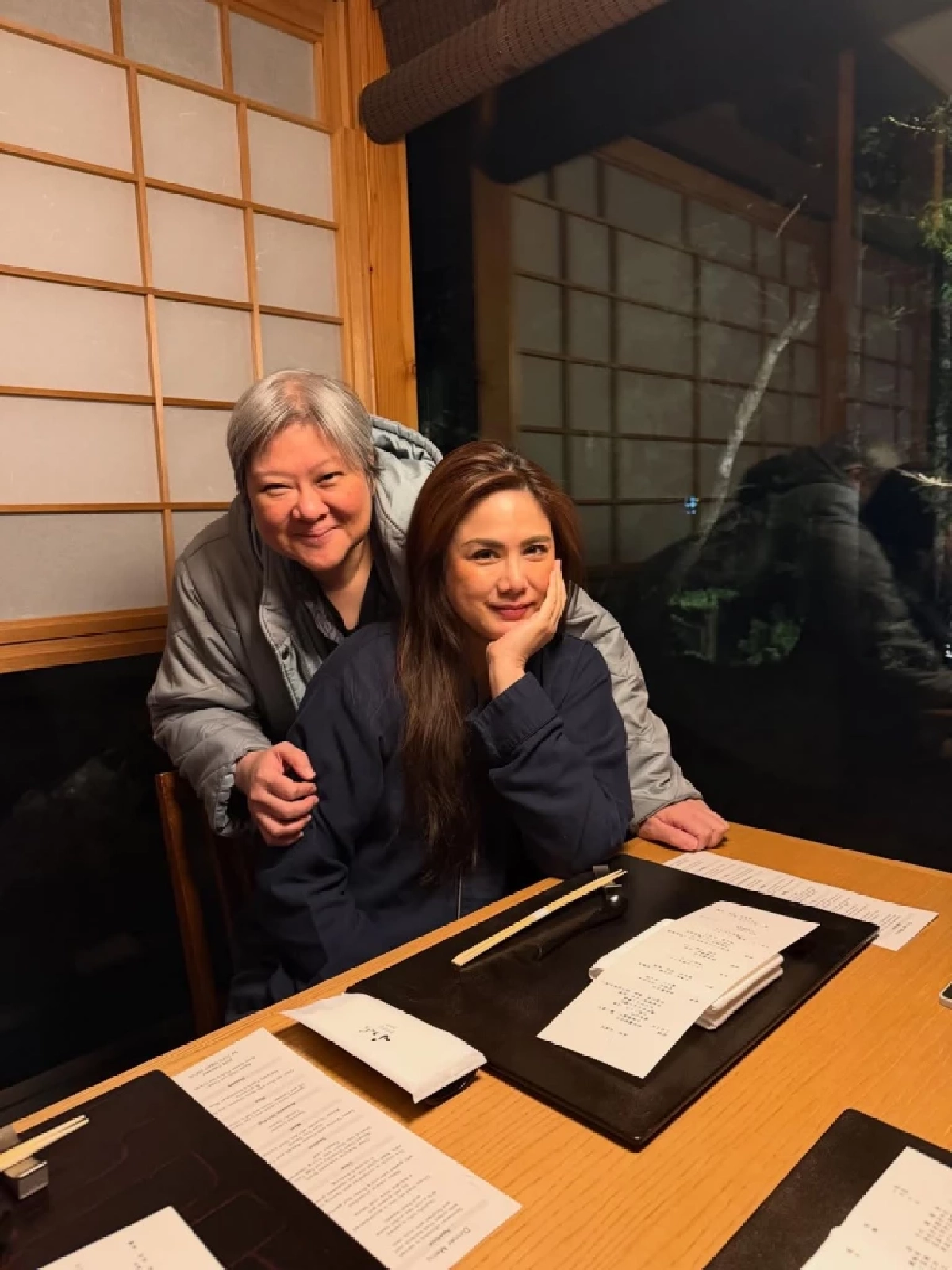 รักเงียบแต่ยาวนาน ติ๊ก กัญญารัตน์ ฉลองรัก 25 ปี เผยโฉมหวานใจ 