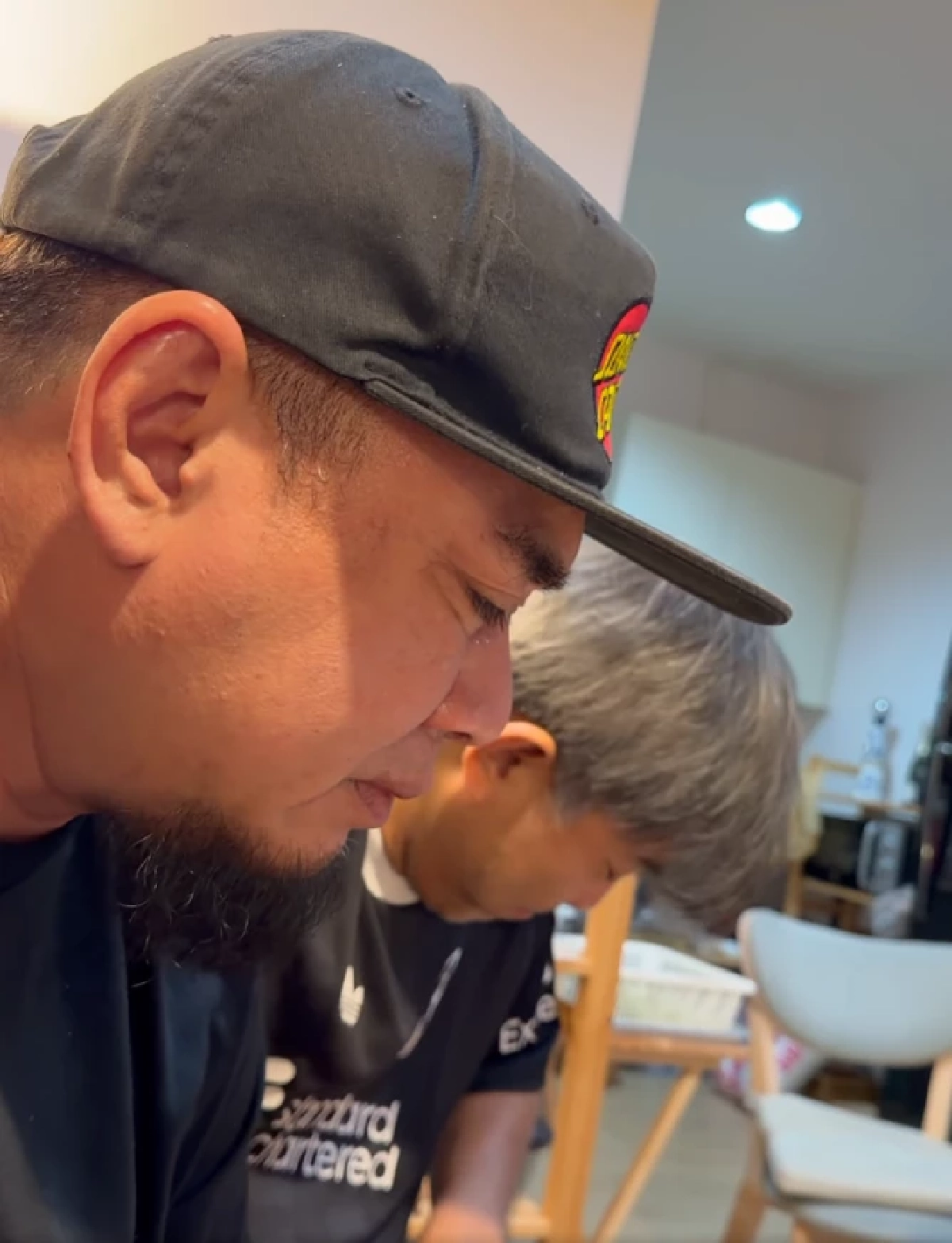 "แด๊กซ์" น้ำตานอง เผยความในใจ 15 ปี หลังรวมตัววง BigAss อีกครั้ง