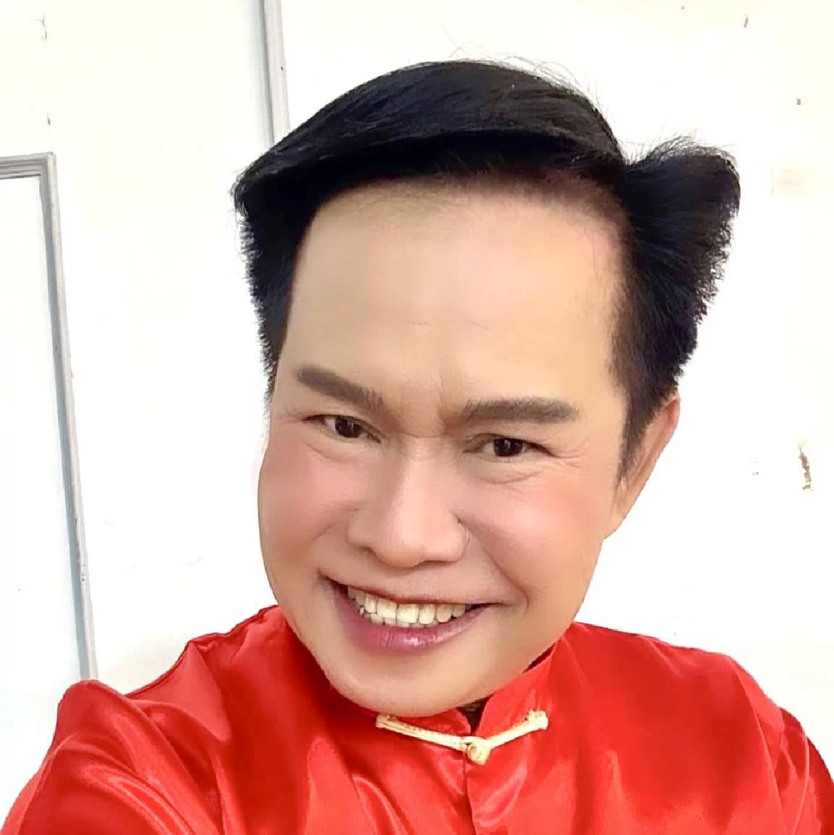 ส่อง "มนต์สิทธิ์ คำสร้อย" โชว์เขย่าเซียมซี พร้อมเผยเลขที่ชอบ