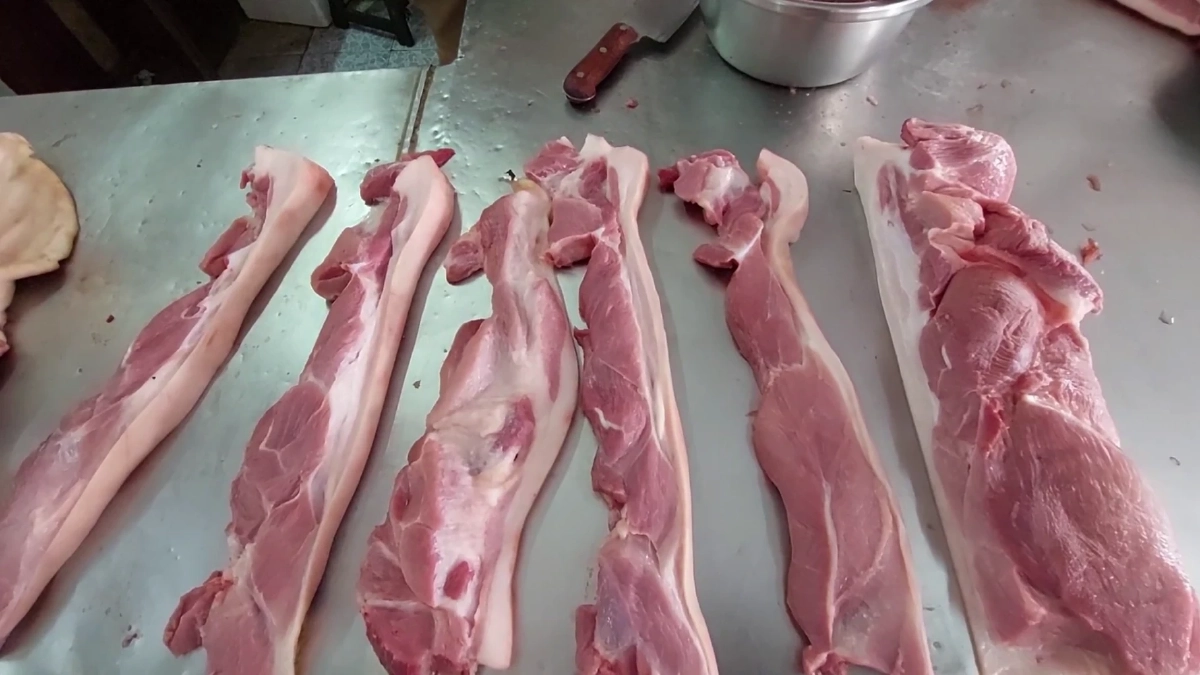 เบตงโอด! หมู-ไก่-ไข่พุ่ง วอนรัฐเร่งช่วยด่วน ก่อนแบกต้นทุนไม่ไหว