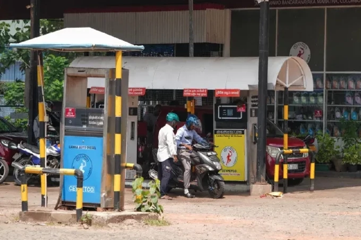 ศรีลังกาเริ่มระบบ "ทะเบียนคู่-คี่" จัดระเบียบการเติมน้ำมัน