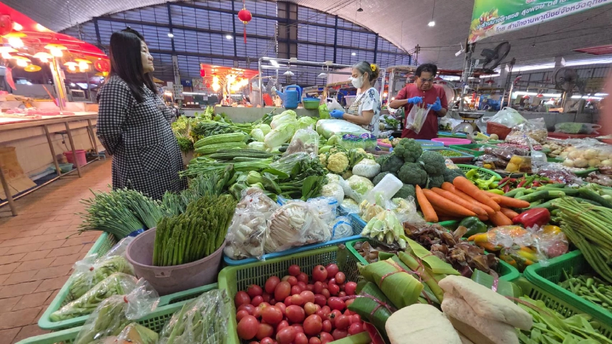 บ่นอุบทั้งตลาด! มะนาวอุทัยฯ แตะลูกละ 6 บาท ผักสดพาเหรดขึ้นราคาตาม