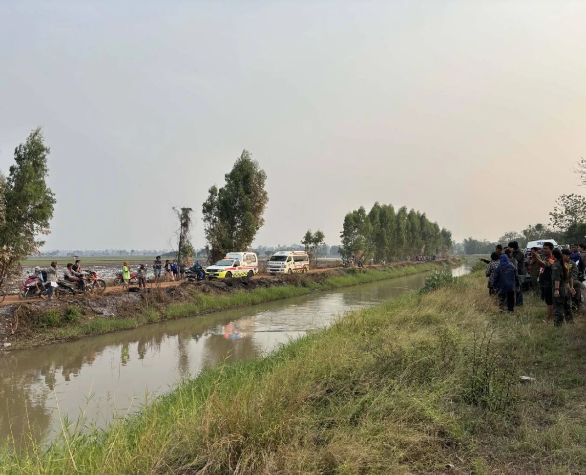 สุดเศร้า พ่อผู้เสียสละ ดันลูกเมีย 4 คนรอดพ้นน้ำ แต่ตัวเองยอมจากไป