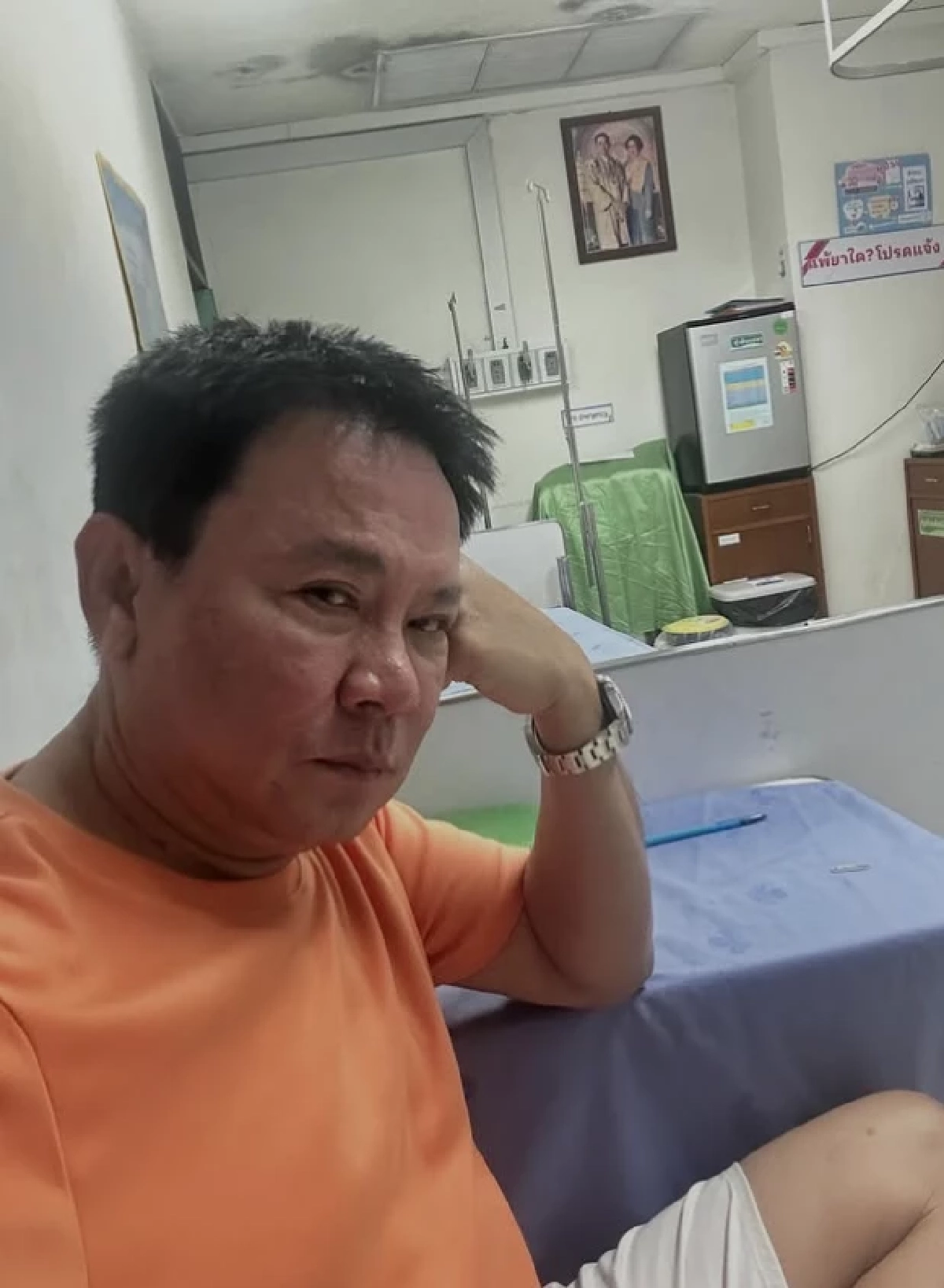 แห่ห่วง "จตุรงค์ โพธาราม" เข้า รพ. สะอึกไม่หยุด 8 ชั่วโมง