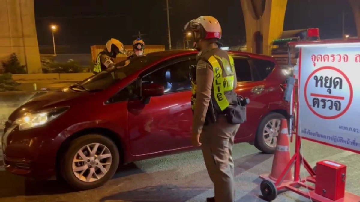 สภ.บางปะกงเข้มตั้งด่านสงกรานต์วันแรก 1 ชม.รวบเมาขับ 8 ราย