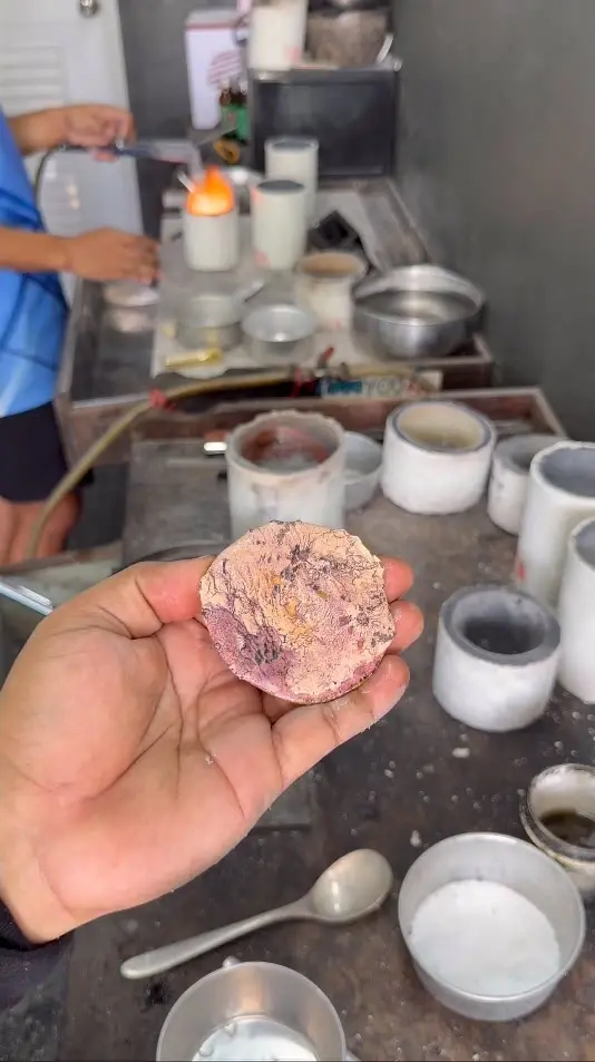 หญิงเก็บเข็มขัดนาก 27 ปี ตัดสินใจนำไปหลอมทำเงินเกือบ 10 เท่า