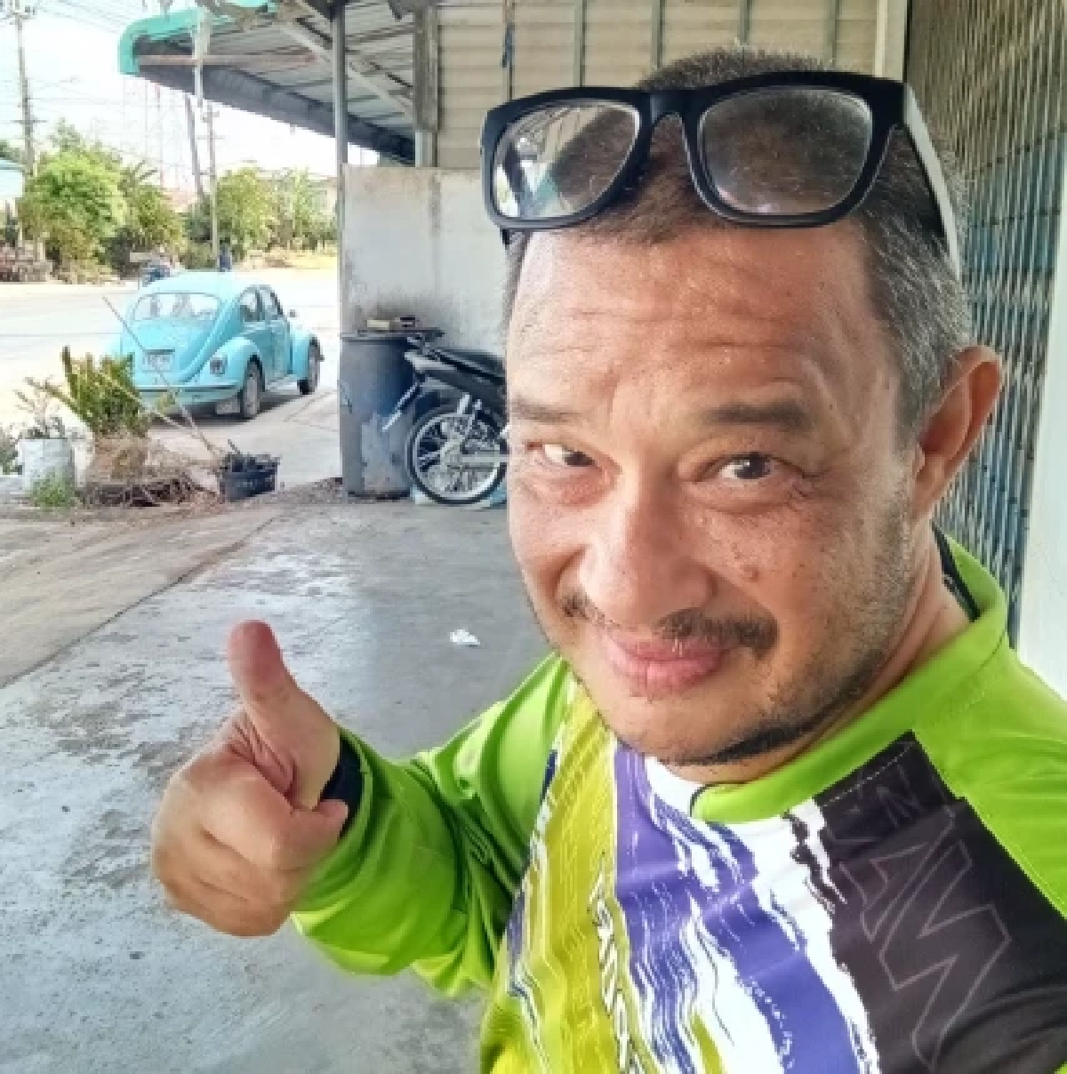 ส่องทะเบียนรถเคลื่อนร่าง "แดนนี่ ศรีภิญโญ" อดีตตลกชื่อดัง