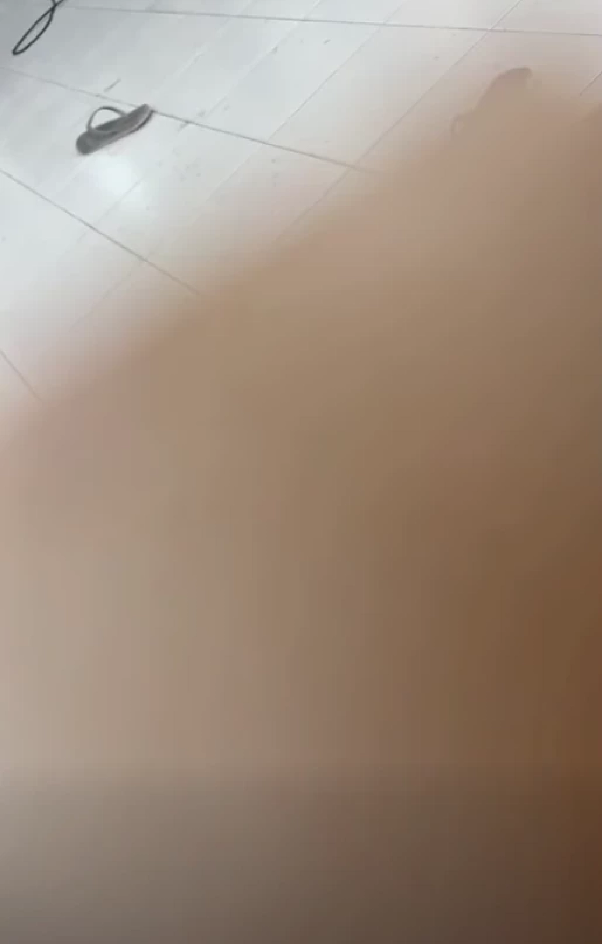 แฉแหลก ใครอยู่ด้วยบ้างนาทีช่างตัดผมมือสากลงมือหนุ่ม 26