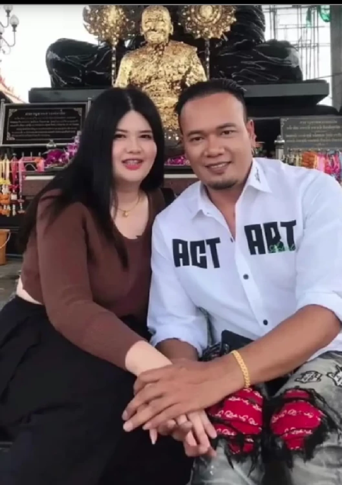 พี่สาวเหน่ง เหม่งจ๋าย เปิดความลับน้องชาย เคยพูดถึง "ไอซ์" ถึงกับส่ายหน้า