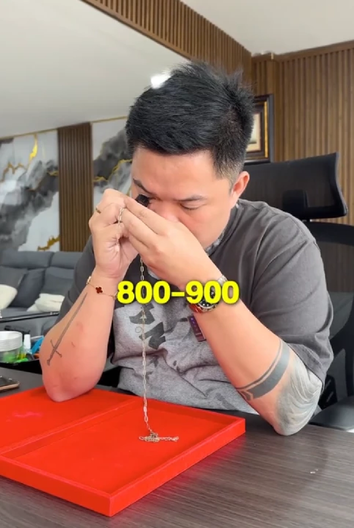 หนุ่มซื้อสร้อยเงินแผงลอย เวลาผ่านไปสีลอก เอาไปตรวจยิ่งตกใจ