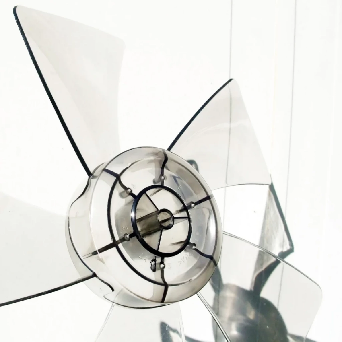 วิธีทำความสะอาดพัดลมโดยไม่ต้องถอดตะแกรง แบบง่ายที่สุด