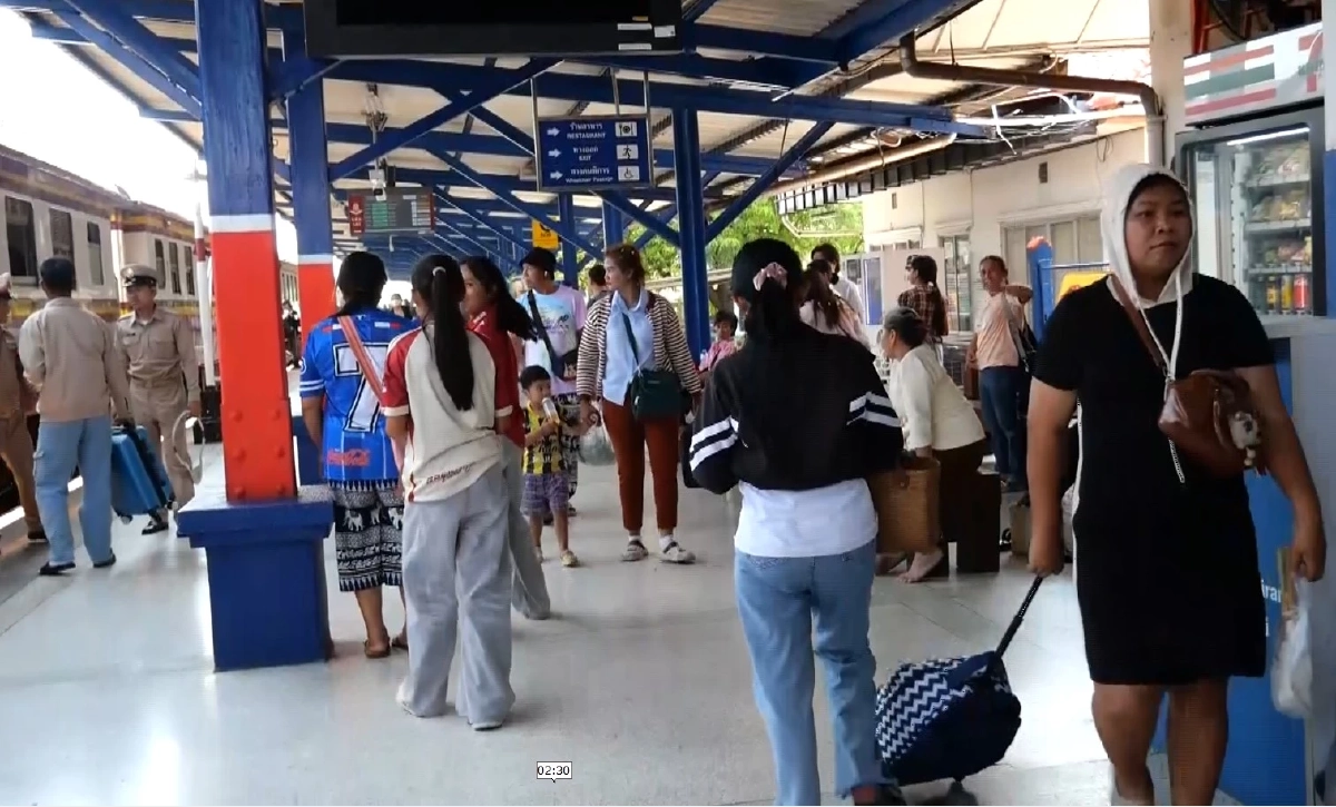 รถไฟบุรีรัมย์แน่น! ปชช. แห่กลับกรุงล่วงหน้าตั๋วเต็มทุกขบวน