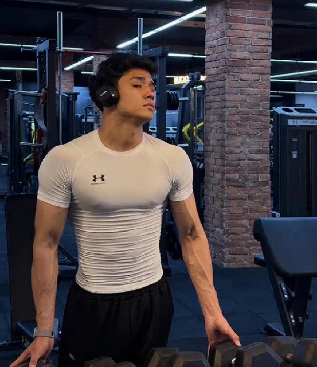 ส่องโปรไฟล์ หนุ่มหล่อข้างกาย "ลำไย ไหทองคำ" บอกเลยไม่ธรรมดา