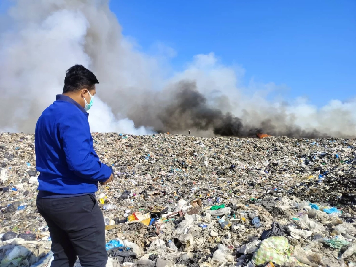 ไฟไหม้บ่อขยะสะพานหินภูเก็ต คุมเพลิงได้แล้วแต่ควันยังพุ่ง