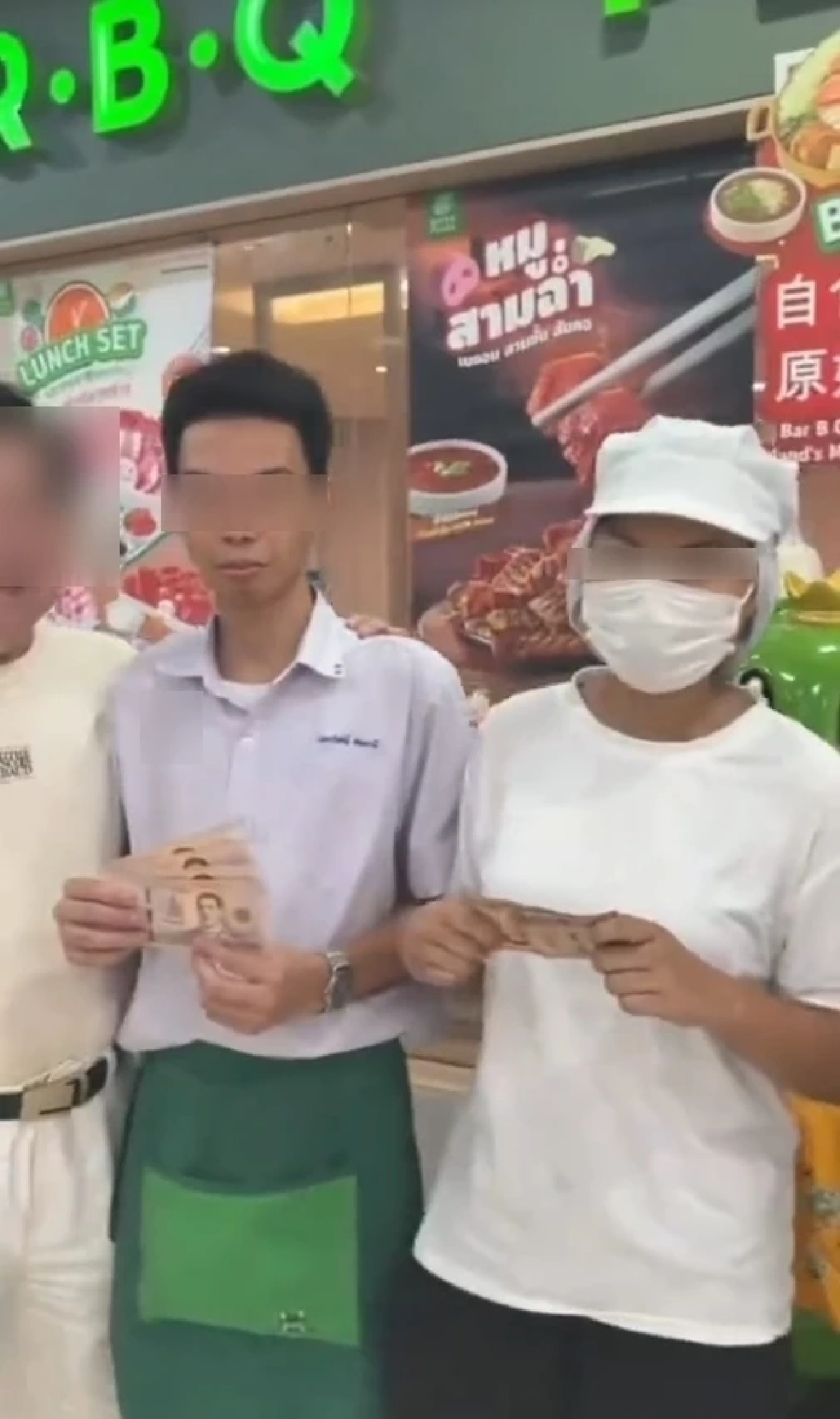 ดราม่า "ทิปรวม" ทั้งที่ตั้งใจให้ พนง.พาร์ทไทม์ ร้านดังชี้แจงแล้ว