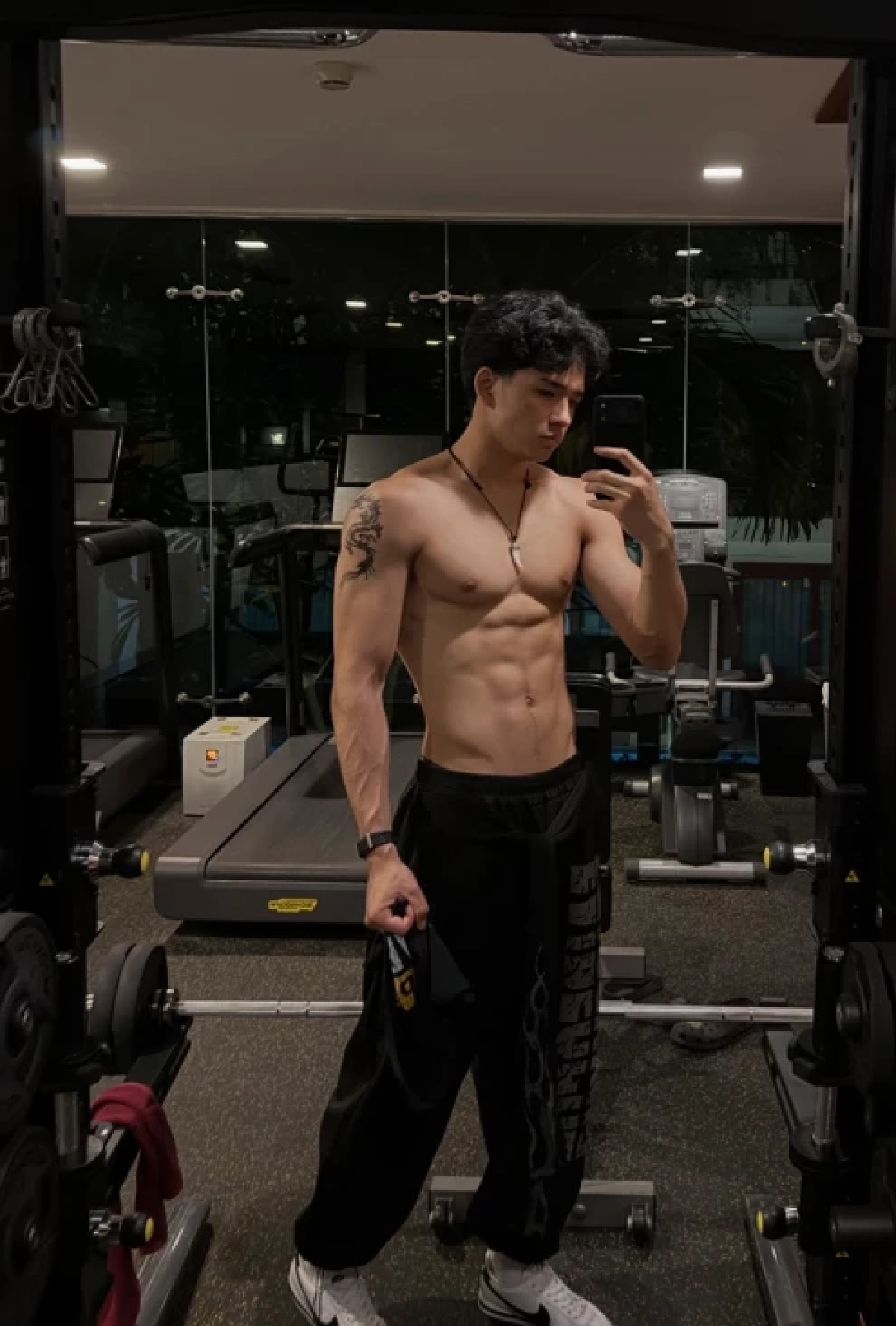 ส่องโปรไฟล์ หนุ่มหล่อข้างกาย "ลำไย ไหทองคำ" บอกเลยไม่ธรรมดา