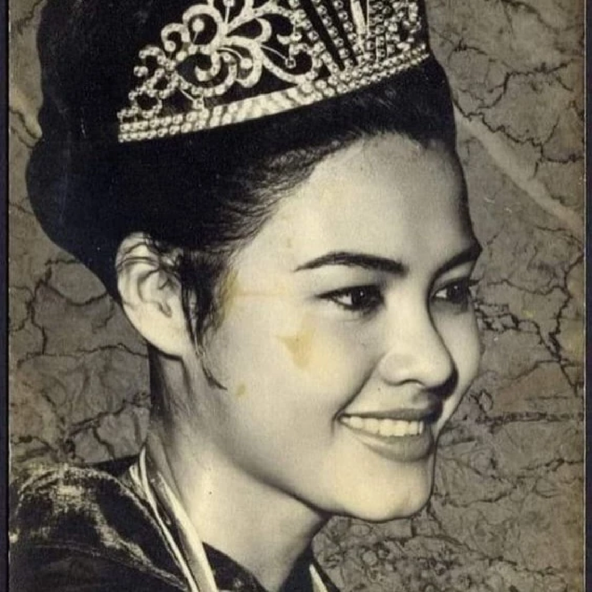 ย้อนตำนานนางงามไทย! “แม่เล็ก” วัย 84 ยังเปล่งประกาย สวยคลาสสิก