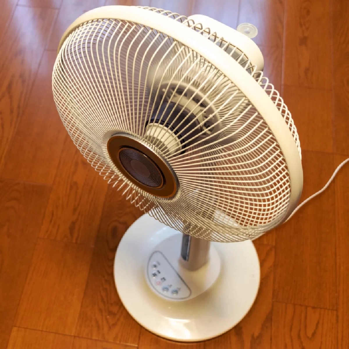 วิธีทำความสะอาดพัดลมโดยไม่ต้องถอดตะแกรง แบบง่ายที่สุด