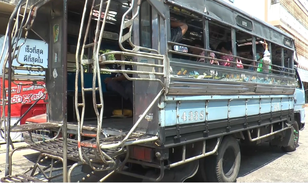 หมดแรงวิ่ง สองแถวบุรีรัมย์เจอพิษน้ำมันเหลือวิ่งแค่ 3 คัน จาก 90 คัน