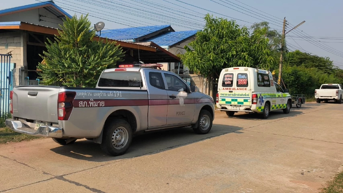 หนุ่มวัย 22 ดับสลดคาห้องนอน พบขวดเหล้าขาววางเกลื่อนข้างกาย