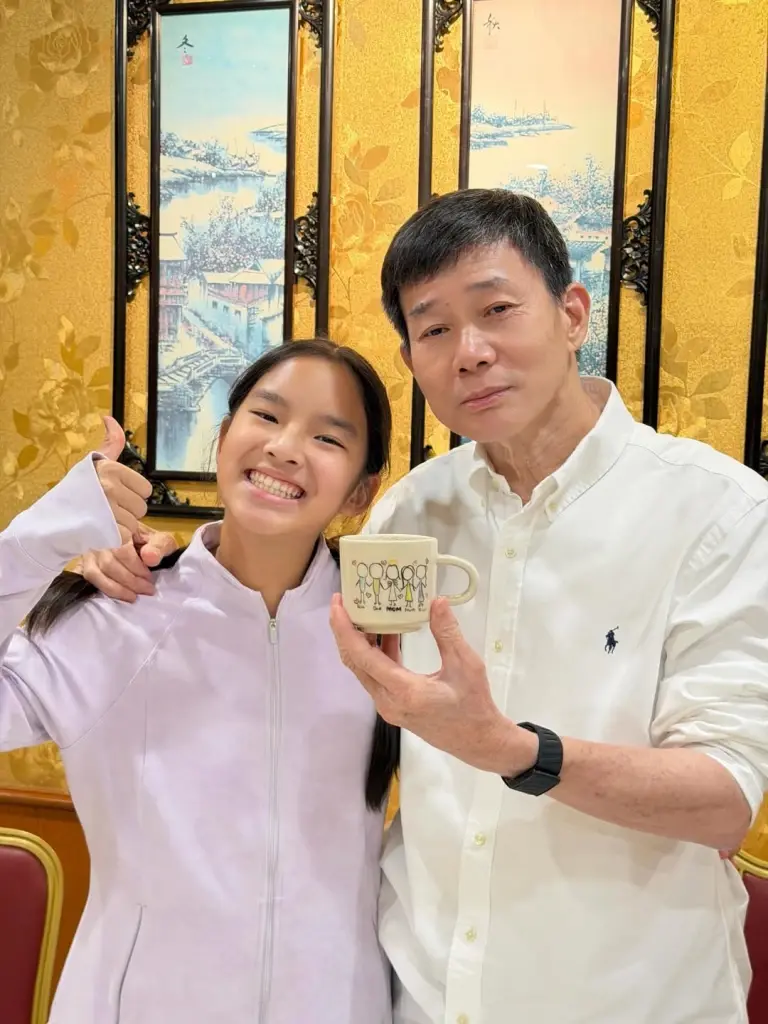 ครอบครัวนี้ละมุนมาก! แอฟ ทักษอร ร่วมอวยพรวันเกิดพ่อ นนกุล 