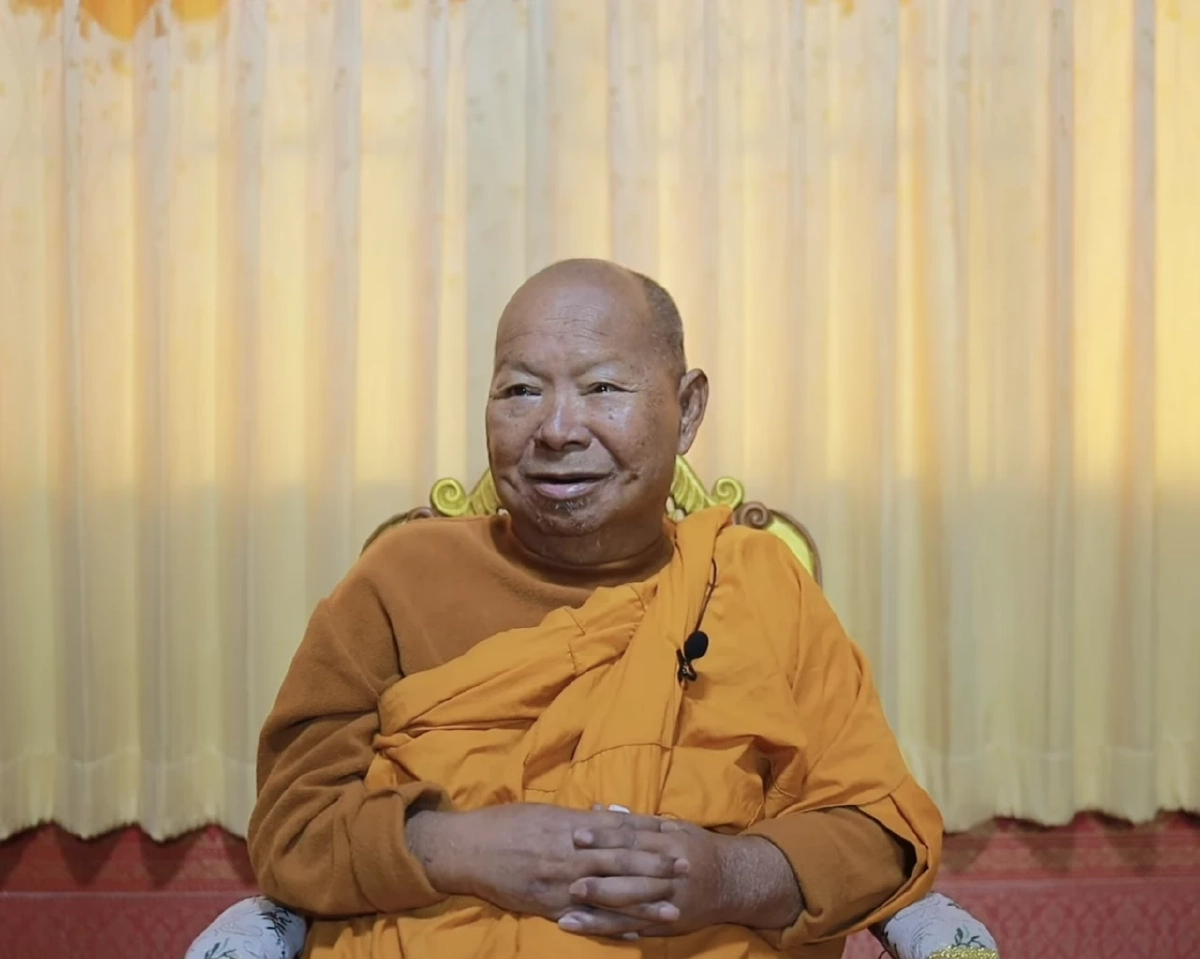 ส่องทะเบียนรถเคลื่อนร่าง "พระมงคลกิตติวงศ์" เจ้าอาวาสวัดสระจันทราวาส