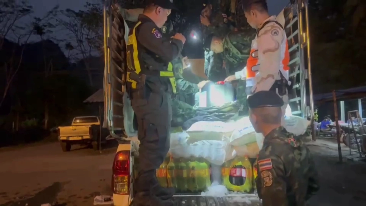 รวบหนุ่มสังขละฯ ซุกน้ำมัน 1,260 ลิตรใต้ถังน้ำแข็ง จ่อขายเมียนมา