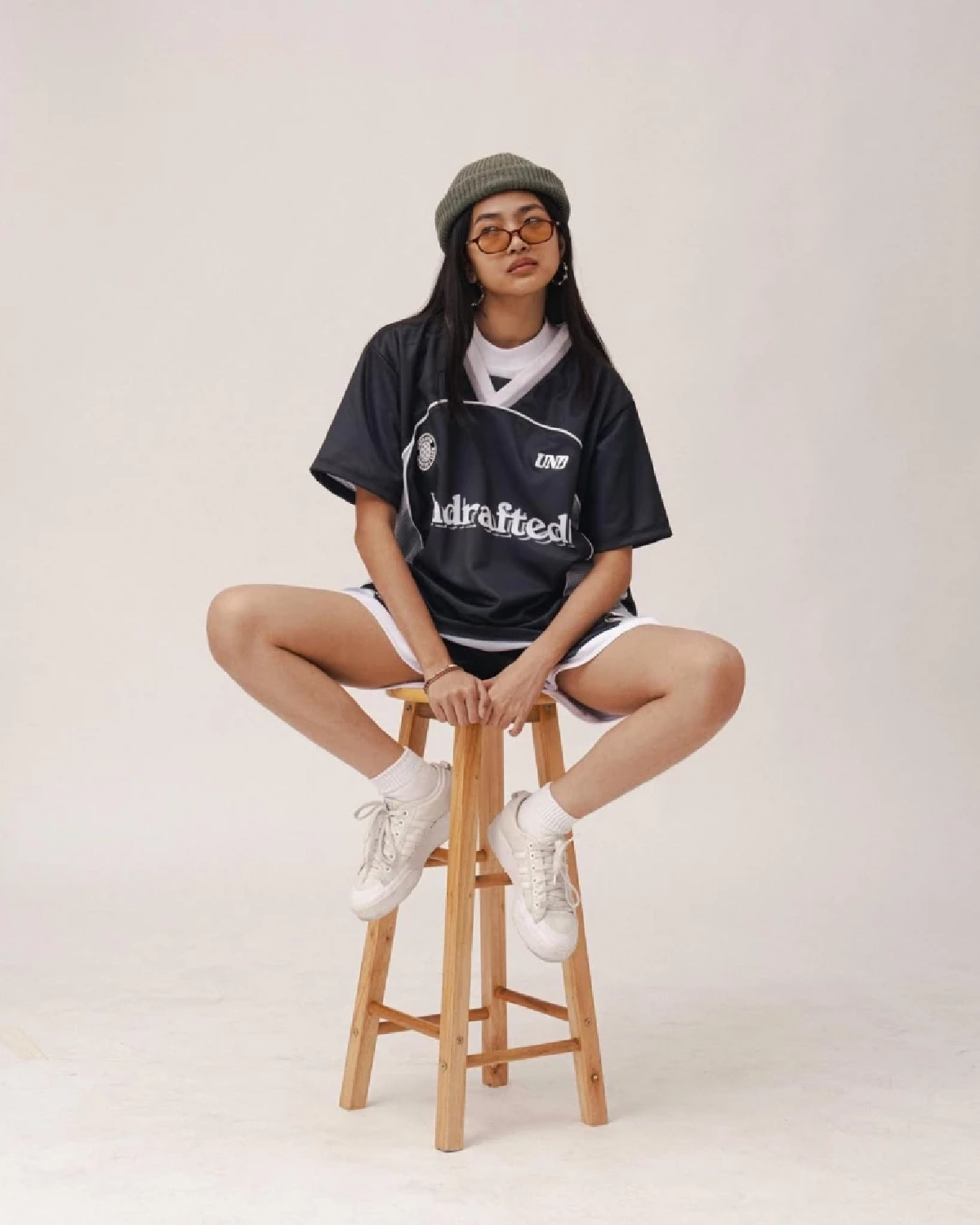 ชื่นชมทั้งโซเชียล นางแบบสาว แก้เกมเฉียบ หลังชุดพลาดกลางเวที