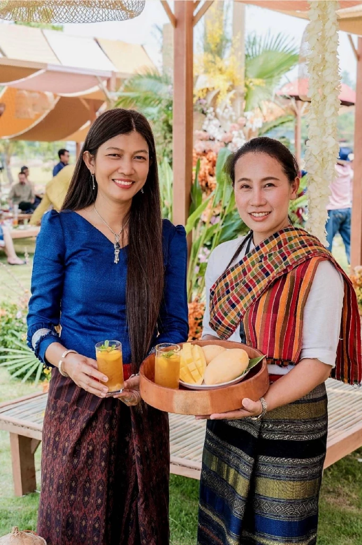 ชูของดี GI อีสาน “มะม่วงน้ำดอกไม้สีทองบ้านแฮดขอนแก่น” เสิร์ฟความหวานในงานแต่ง ณเดชน์–ญาญ่า