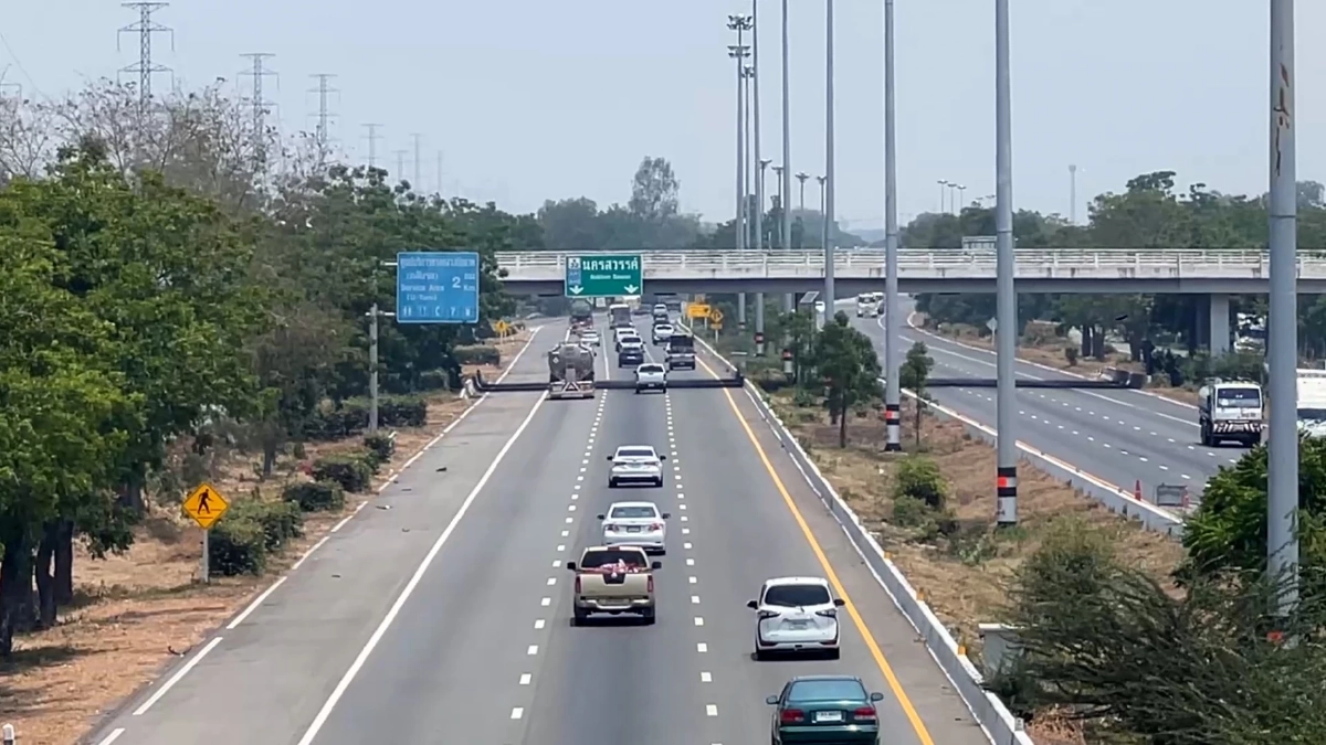 จราจรขึ้นเหนือยังคล่องตัว สั่งปิดจุดกลับรถเสี่ยงรับสงกรานต์