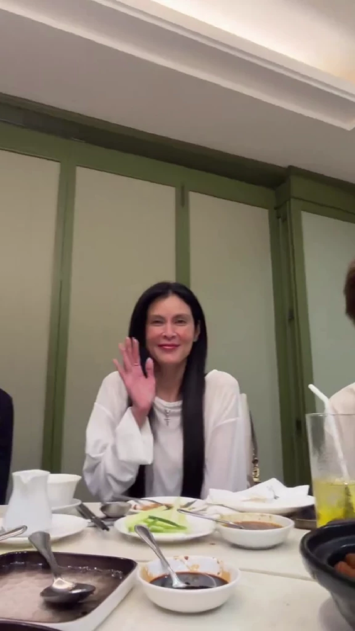 ภาพหายาก เจ เจตริน-ปิ่น เก็จมณี รวมตัวครอบครัวพร้อมลูกๆ  