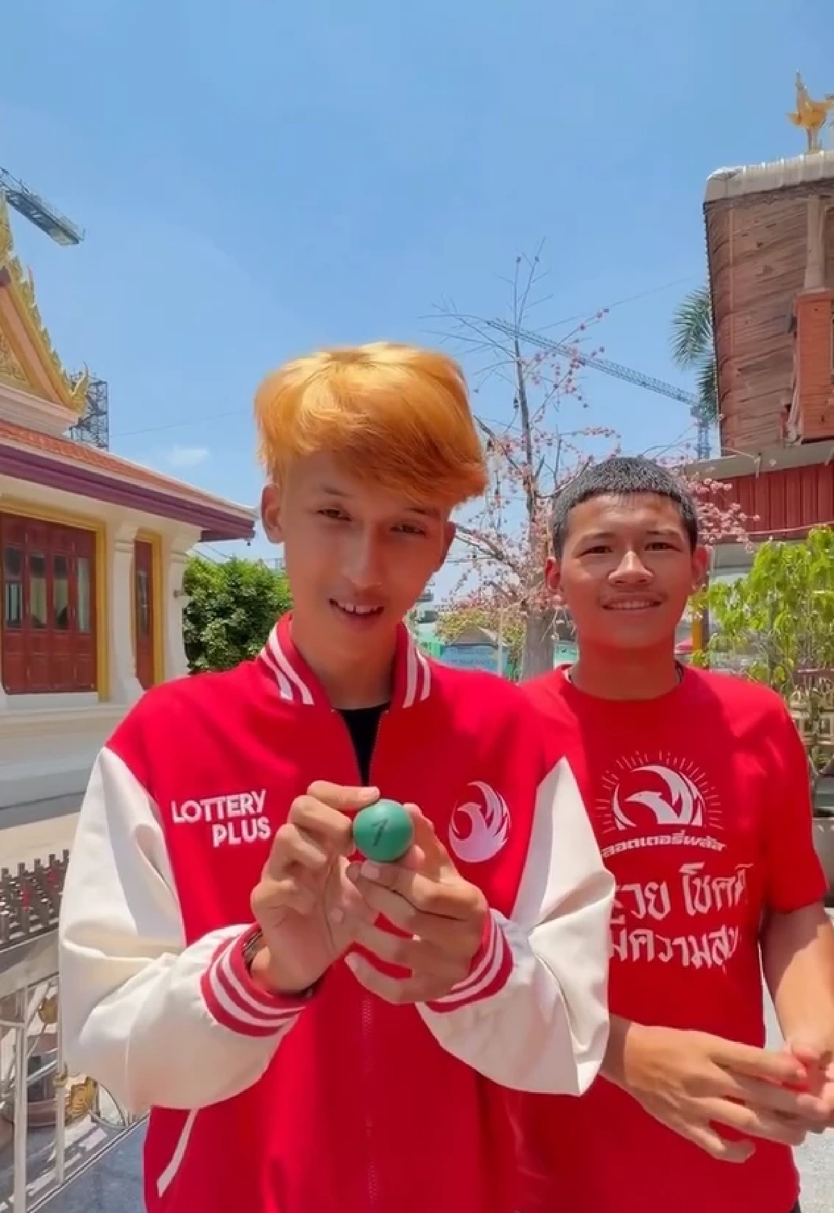 มาแล้ว มนต์สิทธิ์ คำสร้อย ล้วงไหจับลูกปิงปอง ได้เลขสวย