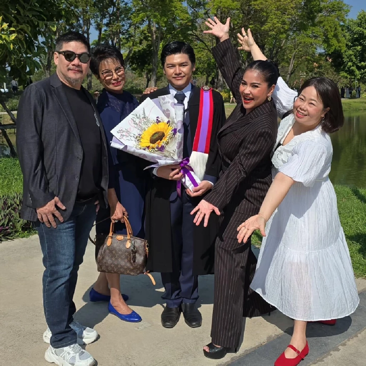 ปลื้มสุดหัวใจ ตั๊ก ศิริพร เผยลูกชายสอบติด 2 มหาลัยดังอังกฤษ