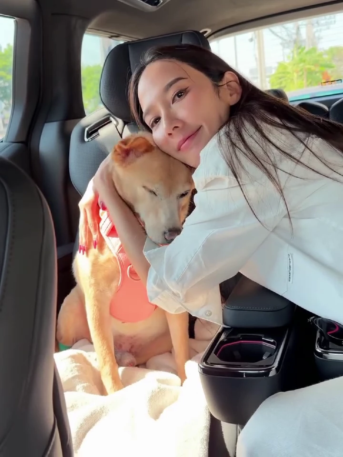 แฟนคลับส่งกำลังใจ อั้ม พัชราภา  หลัง “น้องถั่ว” ต้องสู้มะเร็ง 