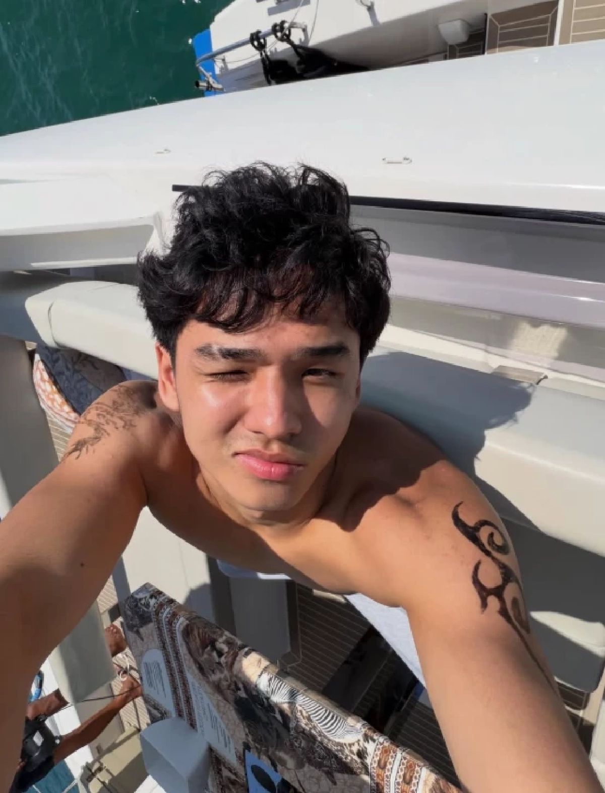 ส่องโปรไฟล์ หนุ่มหล่อข้างกาย "ลำไย ไหทองคำ" บอกเลยไม่ธรรมดา