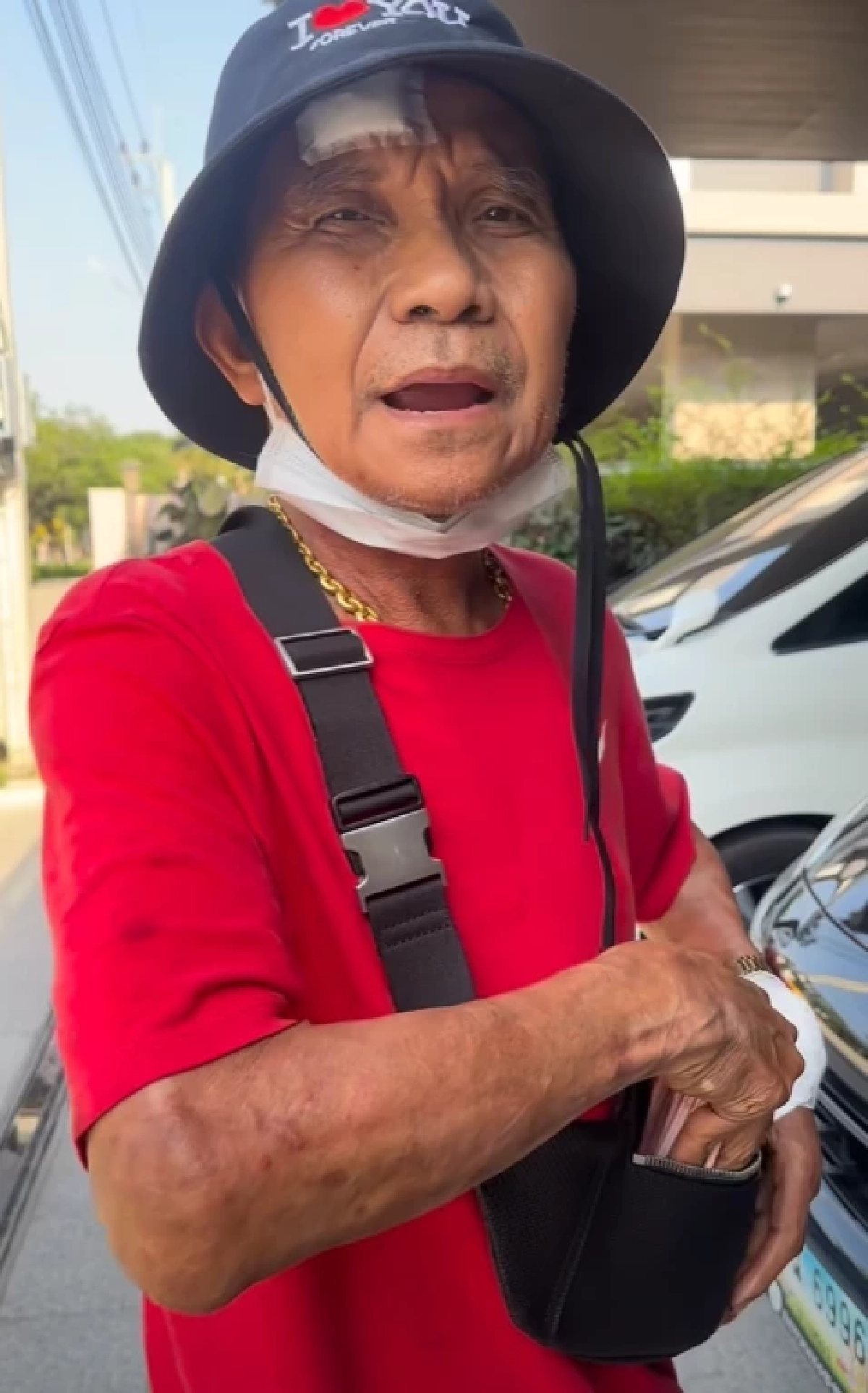 ส่องทะเบียนรถจยย. "พ่อจ๊ะ นงผณี" ขี่ไปแจกข้าวสารแฟนคลับ