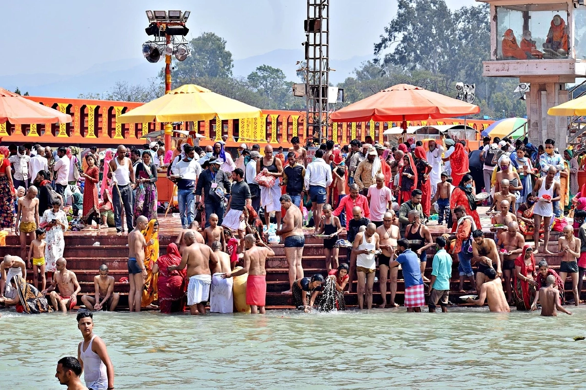 หนุ่มตักน้ำคงคา กลับบ้าน แต่เกิดสิ่งแปลกๆ สุดท้ายบินกลับมาเทคืน