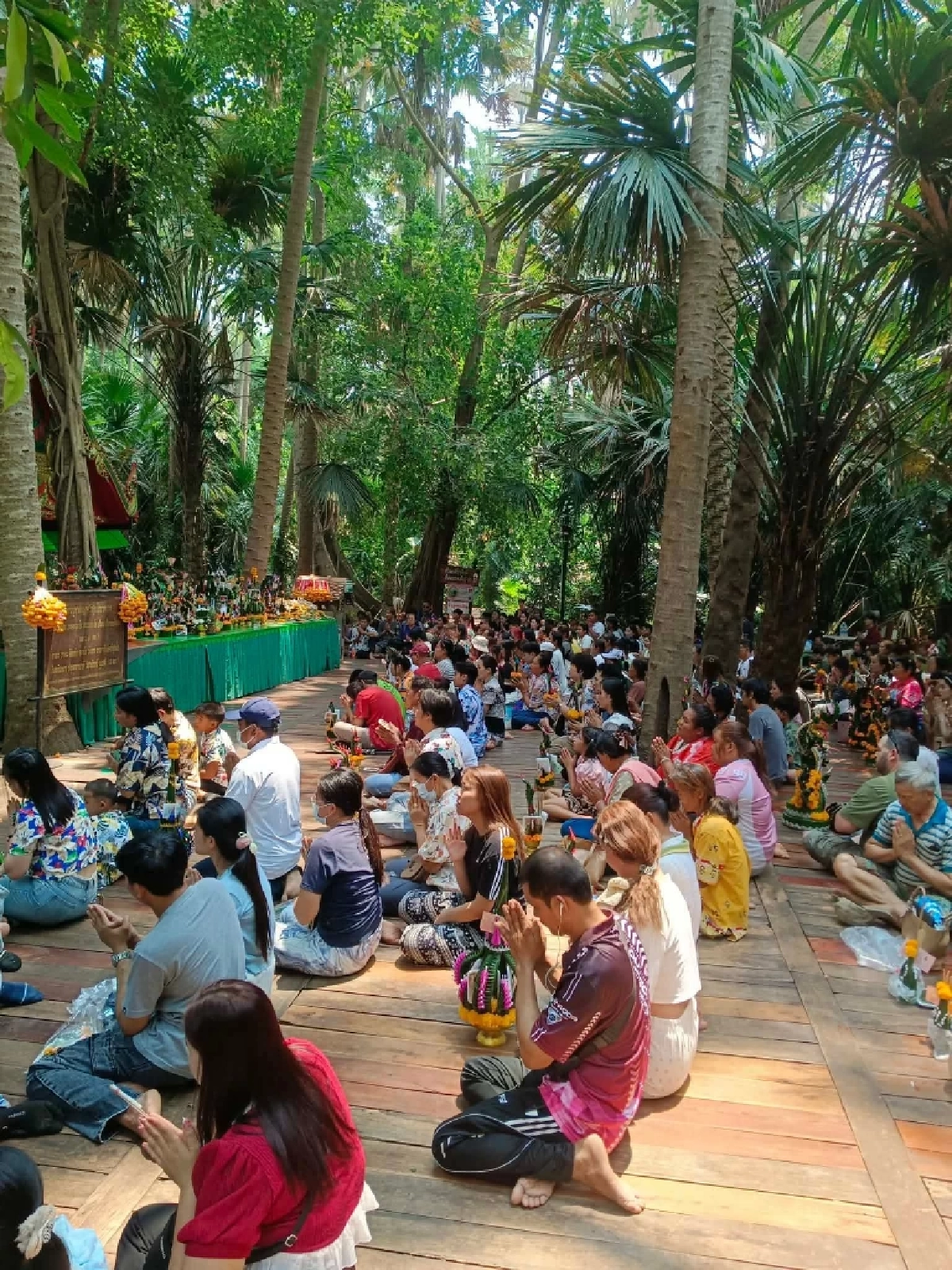 คำชะโนดแน่น ประชาชนแห่ขอพร ขนลุกเลขธูป - ขันน้ำมนต์ ตรงกัน