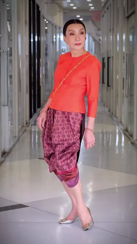 โซเชียลฮือฮา ม้า อรนภา ฟาดกลับเกรียน ปมชุดสีส้มกลางงานดัง