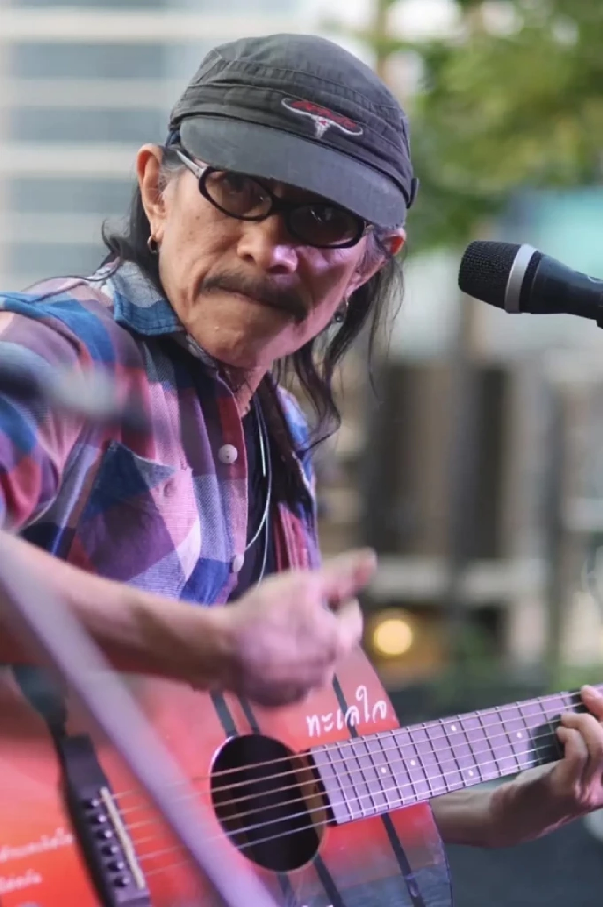 "แอ๊ด คาราบาว" ฟาดเดือด โดนตัดต่อภาพ โยงการเมืองทำคนเข้าใจผิด