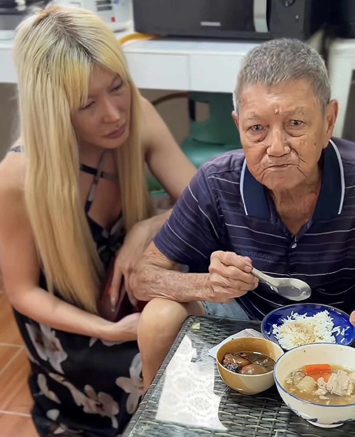 "ไบรอันตัน" สุดเศร้าสูญเสีย "คุณพ่อตัน อาบาห์" ในวัย 90 ปี