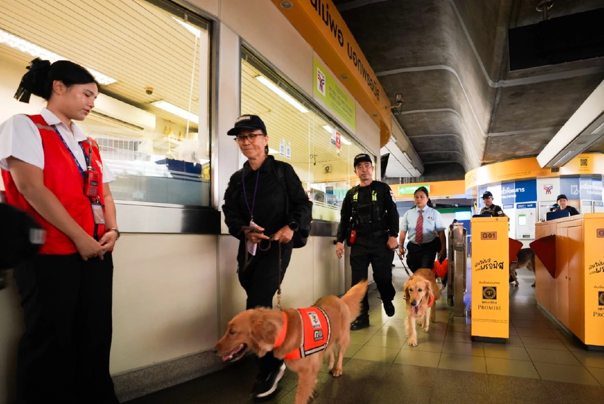 BTS เปิดสถานีต้อนรับทีม K9 USAR Thailand ซ้อมเคลื่อนย้ายกำลังพลผ่านระบบรถไฟฟ้า