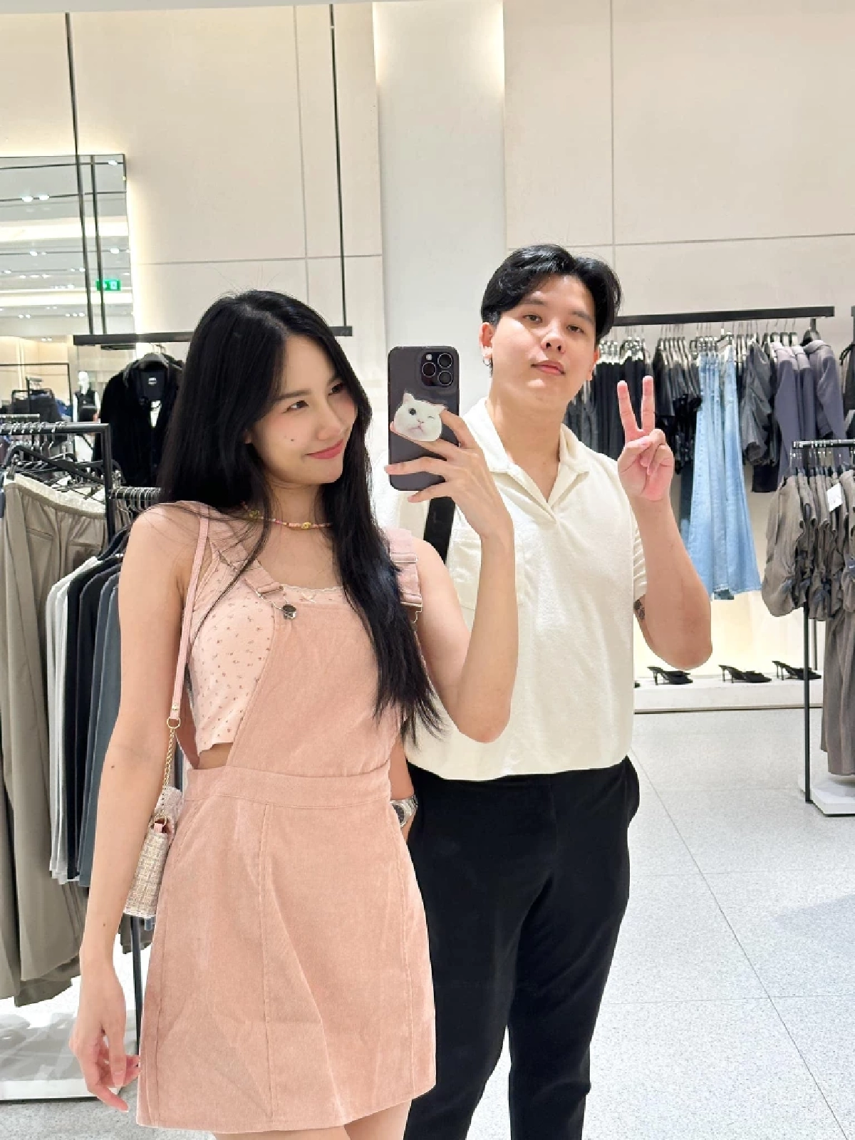 สรุปดราม่า พลอย-เต็นท์ เพจดังไข่ขาวลูกแมร๊ เปิดศึกแตกหักเดือด