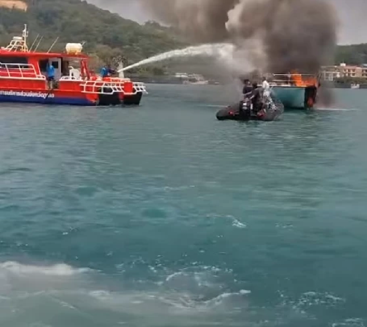 แห่อาลัย "ไกด์กรุง" เศร้ารู้อายุ จากไปในเหตุไฟไหม้สปีดโบ๊ท