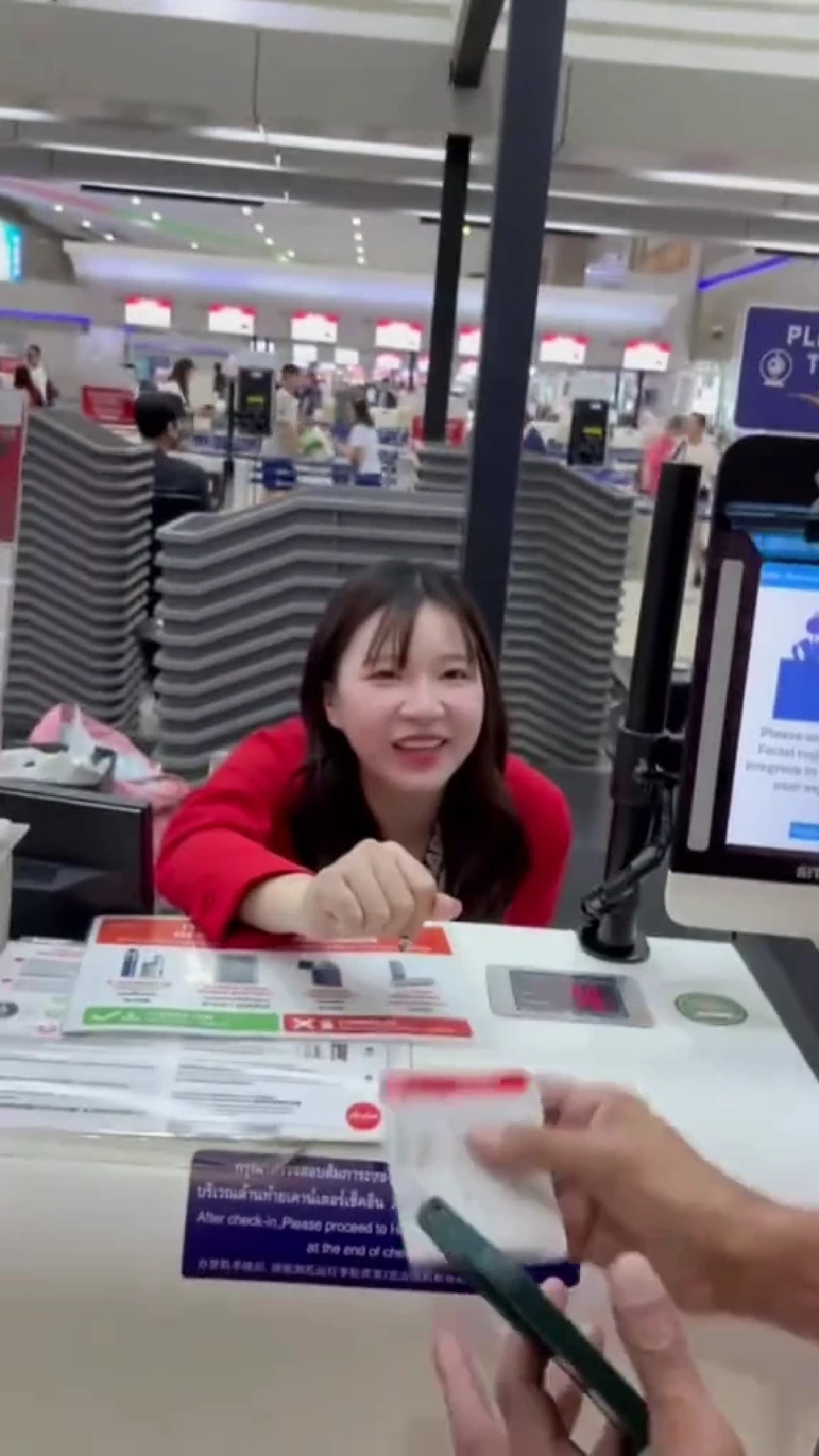 พ่อปลื้มสุดๆ เปิดภาพลูกสาวตลกชื่อดัง ดีกรีพนักงานสายการบิน